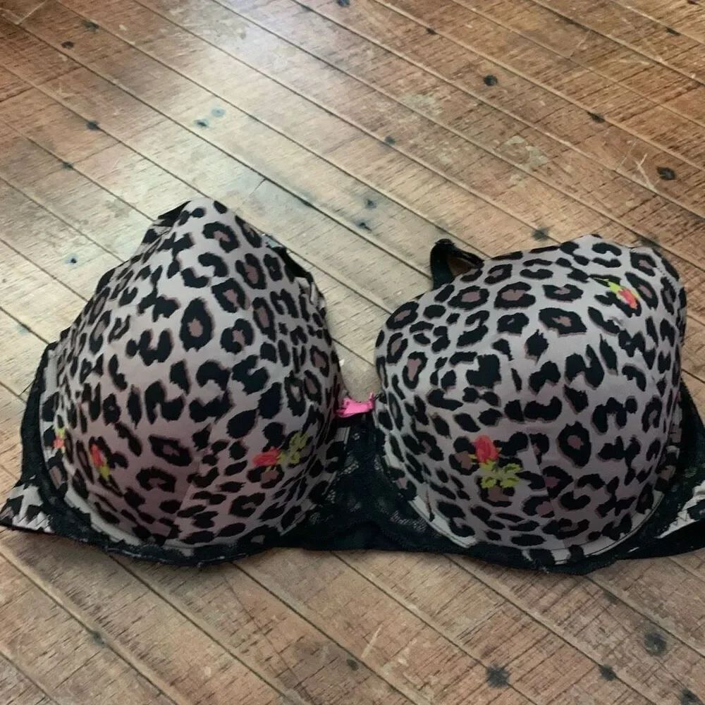 Torrid x Betsey Johnson roses leopard print 42DDD bra